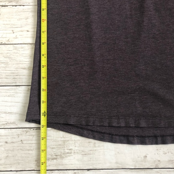 Lululemon Men V-Neck Short Sleeve T-Shirt Sz M - Picture 9 of 9
